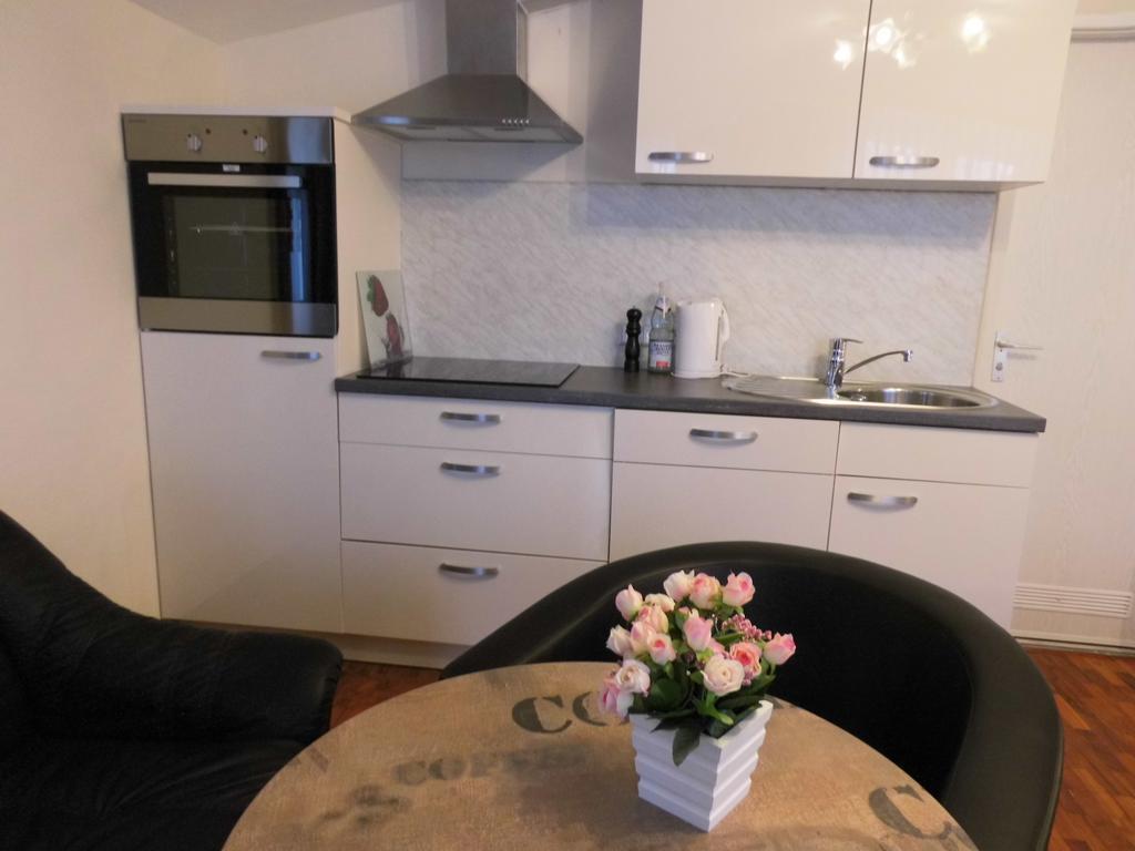 Aparthotel Guzulka & Restaurant Βερολίνο Εξωτερικό φωτογραφία
