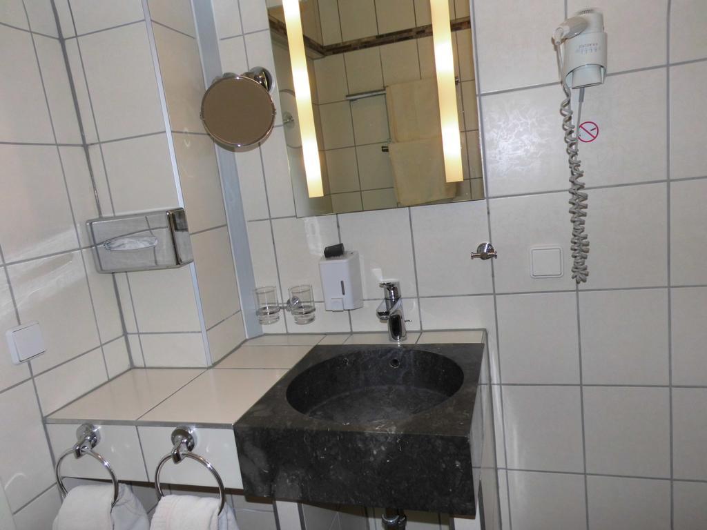 Aparthotel Guzulka & Restaurant Βερολίνο Εξωτερικό φωτογραφία