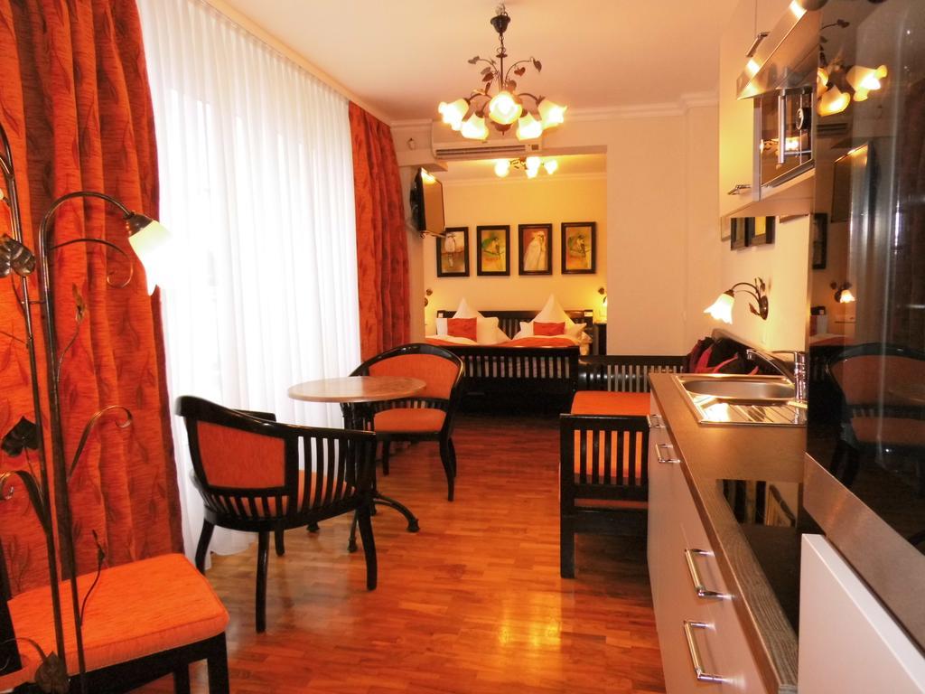 Aparthotel Guzulka & Restaurant Βερολίνο Εξωτερικό φωτογραφία