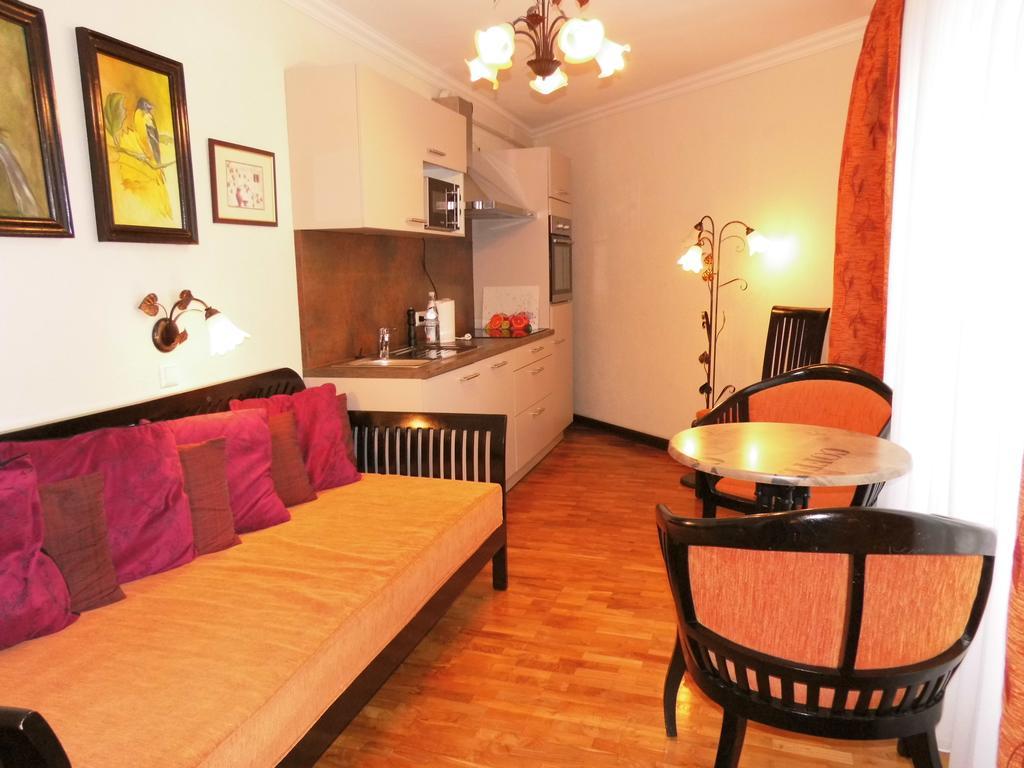 Aparthotel Guzulka & Restaurant Βερολίνο Εξωτερικό φωτογραφία