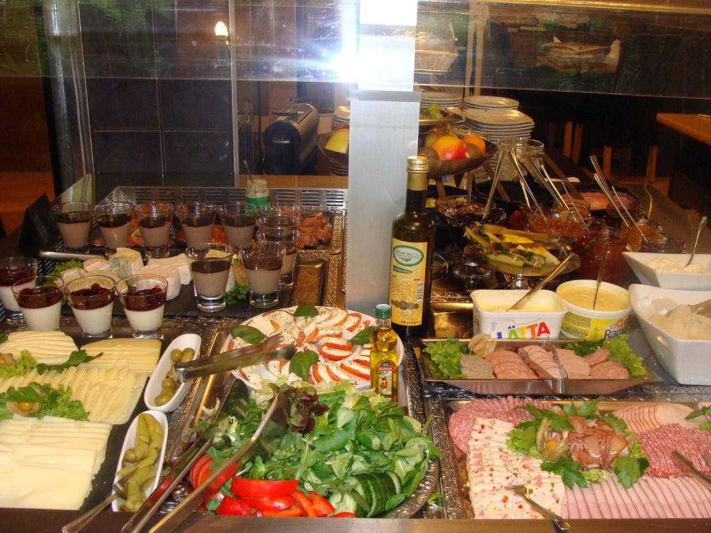 Aparthotel Guzulka & Restaurant Βερολίνο Εξωτερικό φωτογραφία