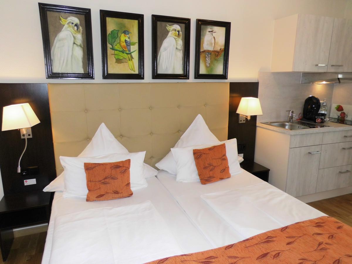 Aparthotel Guzulka & Restaurant Βερολίνο Εξωτερικό φωτογραφία