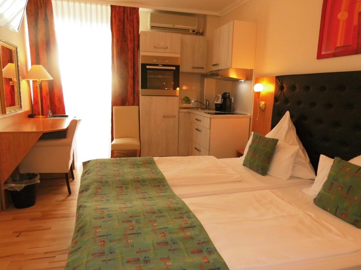 Aparthotel Guzulka & Restaurant Βερολίνο Εξωτερικό φωτογραφία