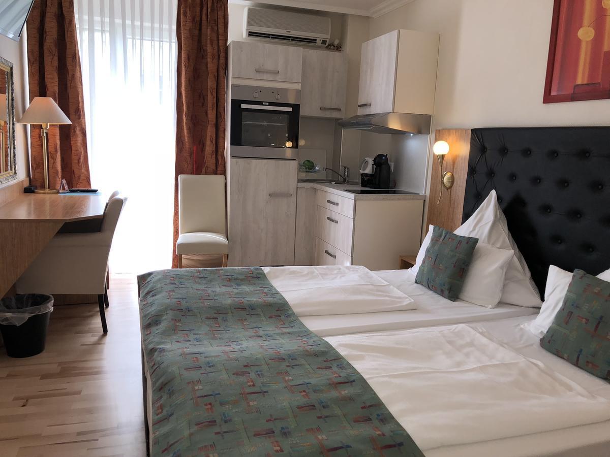 Aparthotel Guzulka & Restaurant Βερολίνο Εξωτερικό φωτογραφία